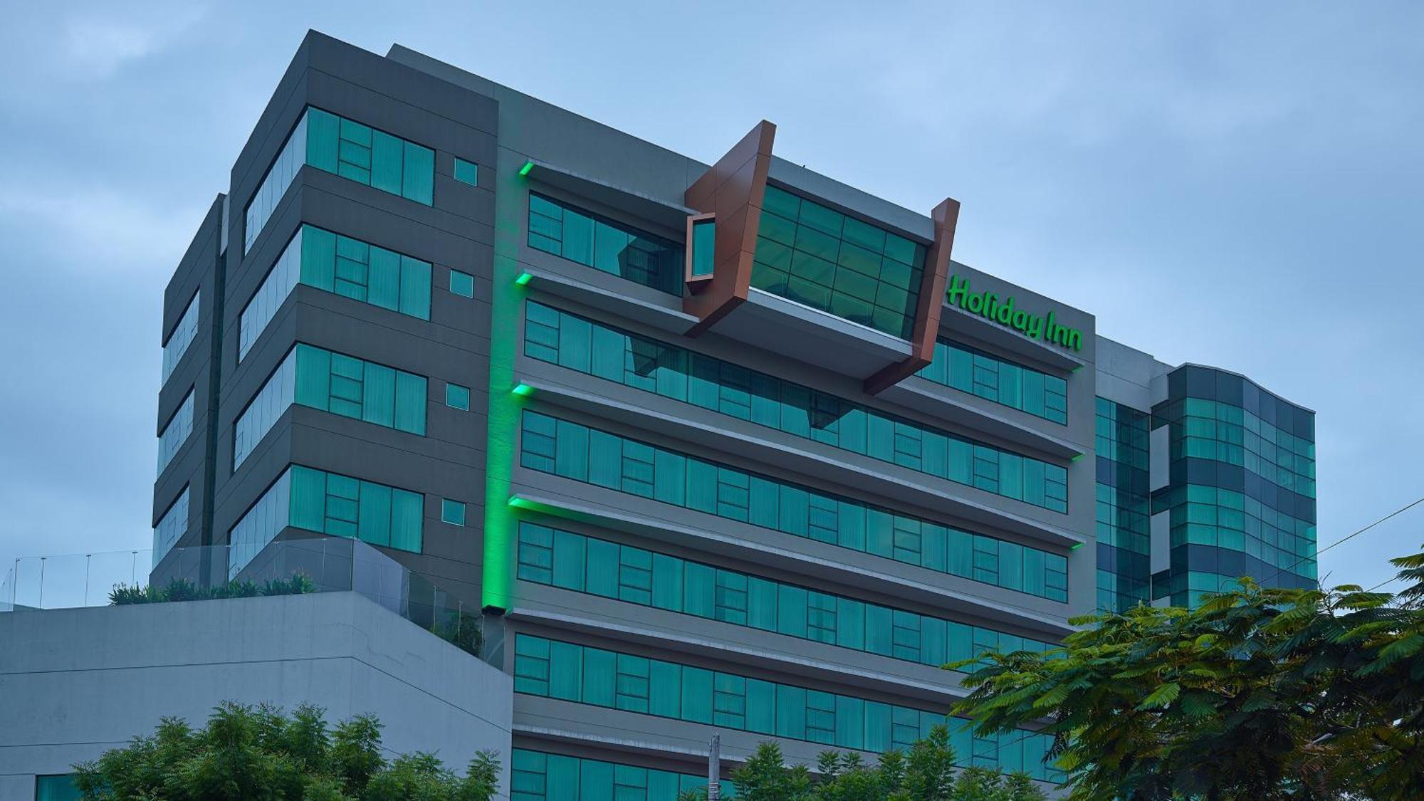 홀리데이 인 과야킬 에어포트 호텔 외부 사진 Headquarters of the National University of Singapore