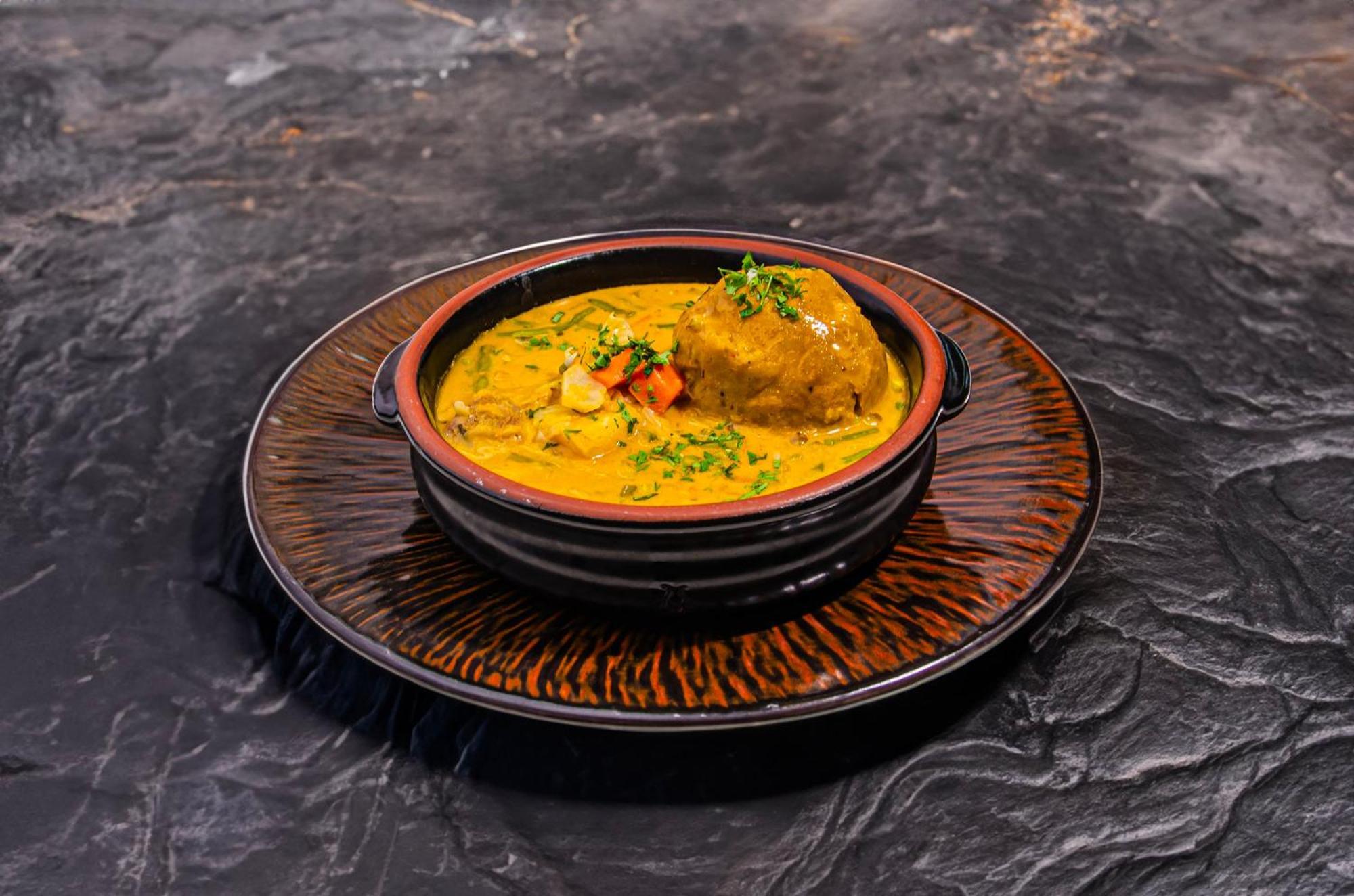 홀리데이 인 과야킬 에어포트 호텔 외부 사진 A bowl of kofta curry